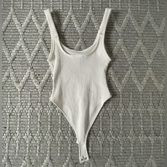 White body suit - Picture 2 of 3